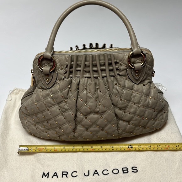 Marc Jacobs gray quilted leather bag with gold studs - Picture 7 of 11